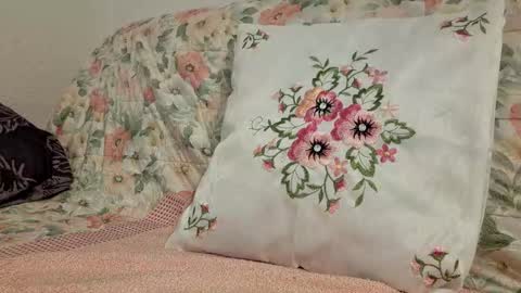 philos1979 online show from 10/20/25, 05:24