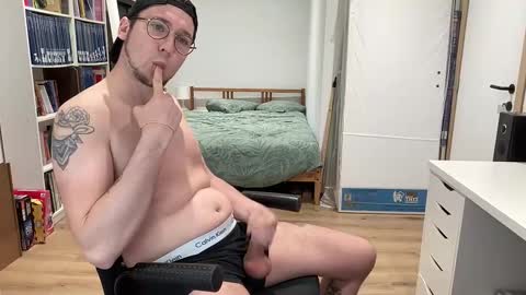 Philoud online show from 05/21/26, 07:54
