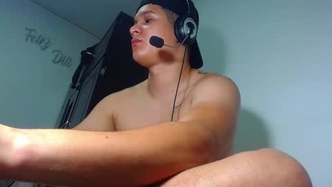 Snapshot of phoenixgnz08 chatting on 03/09/25, 07:26 AdnierGnz online show from 03/09/25, 07:26