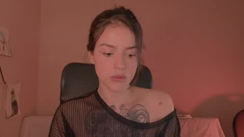 phoenixx_x online show from 05/02/26, 08:03