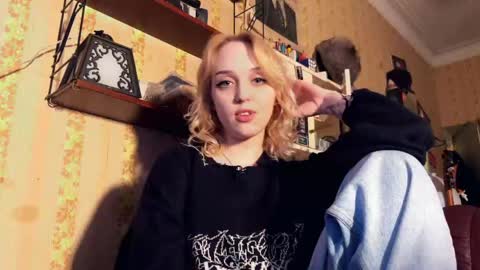 Lola online show from 05/10/26, 05:18