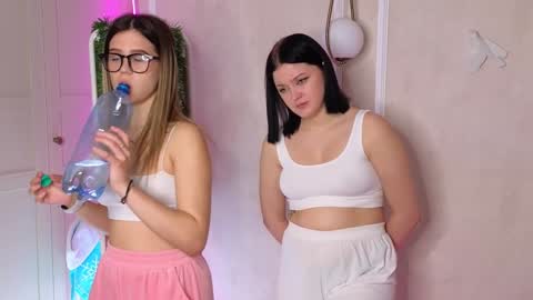 Lora black  and Lili blonde welcome you here online show from 12/21/24, 02:04