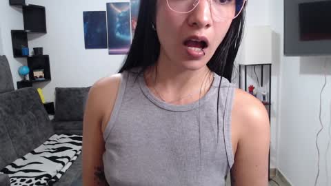 Snapshot of pia_horny chatting on 12/07/24, 11:23 Pia online show from 12/07/24, 11:23