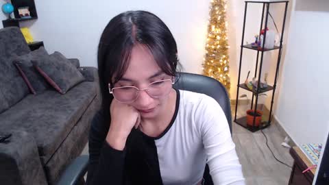 Snapshot of pia_horny chatting on 12/11/24, 08:50 Pia online show from 12/11/24, 08:50