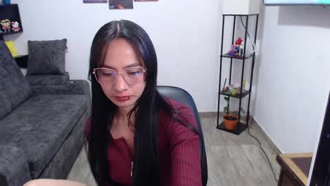 Snapshot of pia_horny chatting on 01/09/25, 08:11 Pia online show from 01/09/25, 08:11