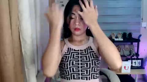 Snapshot of pia_xxx chatting on 02/19/26, 10:33 Pia online show from 02/19/26, 10:33