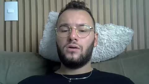 Snapshot of piazaocwbbb chatting on 10/26/25, 02:01 piazaocwbbb online show from 10/26/25, 02:01