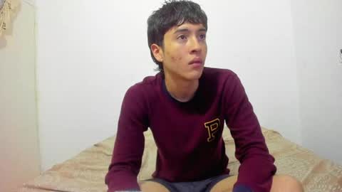 picaszomilos350 online show from 04/15/26, 11:28