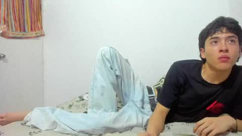 picaszomilos350 online show from 04/22/26, 10:50