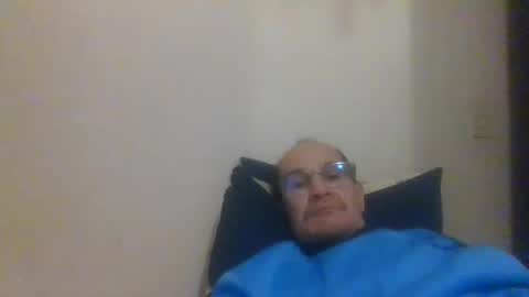 Snapshot of pichoun71 chatting on 01/10/25, 07:25 pichoun71 online show from 01/10/25, 07:25