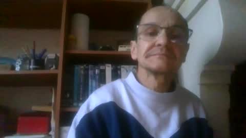 Snapshot of pichoun71 chatting on 02/01/25, 07:47 pichoun71 online show from 02/01/25, 07:47