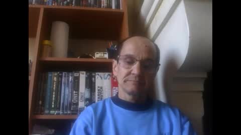 Snapshot of pichoun71 chatting on 02/23/25, 01:42 pichoun71 online show from 02/23/25, 01:42