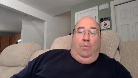 Snapshot of pickme11113 chatting on 12/03/24, 06:17 pickme11113 online show from 12/03/24, 06:17