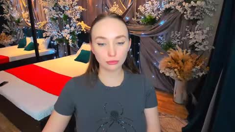 Emelie online show from 02/11/25, 10:39