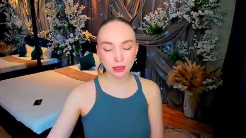 Emelie online show from 03/04/25, 04:20