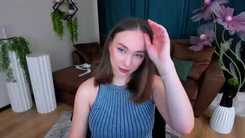 Emelie online show from 10/19/25, 07:03