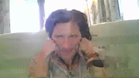 Snapshot of piediniecollant chatting on 11/15/25, 02:02 PIEDINIECOLLANT online show from 11/15/25, 02:02