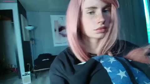 Snapshot of piera_ chatting on 06/19/26, 03:33 Piera online show from 06/19/26, 03:33
