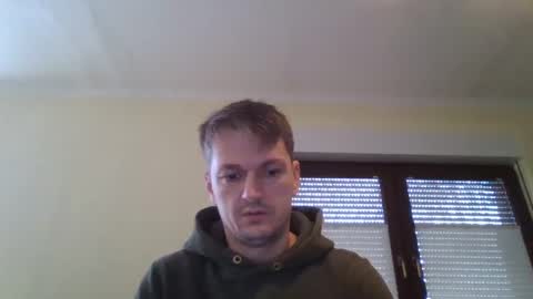 Snapshot of piercingsxxx chatting on 12/07/24, 09:28 piercingsxxx online show from 12/07/24, 09:28