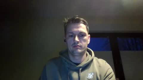 Snapshot of piercingsxxx chatting on 02/13/25, 04:39 piercingsxxx online show from 02/13/25, 04:39