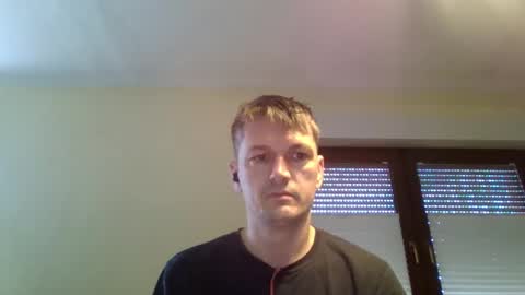 Snapshot of piercingsxxx chatting on 02/25/25, 10:04 piercingsxxx online show from 02/25/25, 10:04