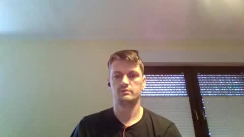 Snapshot of piercingsxxx chatting on 02/28/25, 10:09 piercingsxxx online show from 02/28/25, 10:09