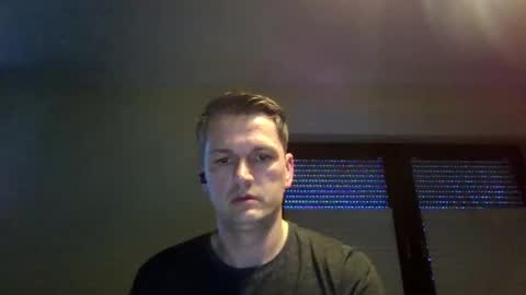 Snapshot of piercingsxxx chatting on 03/07/25, 04:33 piercingsxxx online show from 03/07/25, 04:33