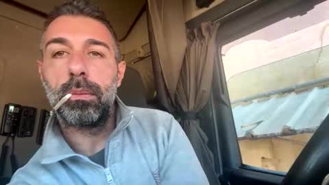 pierotu online show from 11/20/25, 09:09