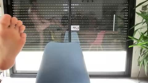 Snapshot of pierre81000 chatting on 11/17/25, 12:44 pierre81000 online show from 11/17/25, 12:44