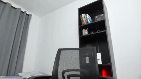 Snapshot of pierrevidal chatting on 01/13/25, 08:37 Pierre online show from 01/13/25, 08:37