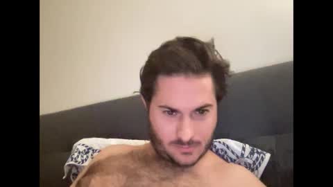 Snapshot of pierrot462900 chatting on 12/25/24, 05:58 pierrot462900 online show from 12/25/24, 05:58