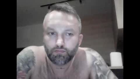 Snapshot of piesciarz13 chatting on 12/21/25, 01:46 piesciarz13 online show from 12/21/25, 01:46