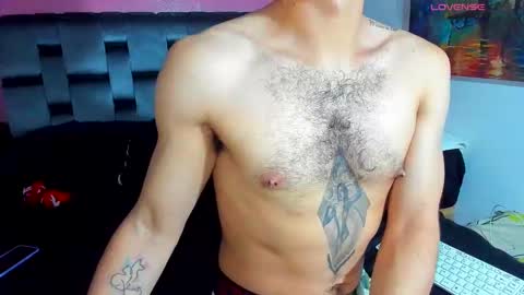 Snapshot of piggy_eddy chatting on 01/14/25, 01:17 Eddy Brock... Its a pleasure to talk to... online show from 01/14/25, 01:17