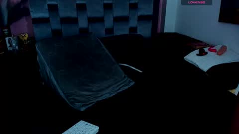 Snapshot of piggy_eddy chatting on 01/15/25, 02:06 Eddy Brock... Its a pleasure to talk to... online show from 01/15/25, 02:06