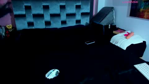 Snapshot of piggy_eddy chatting on 01/22/25, 12:49 Eddy Brock... Its a pleasure to talk to... online show from 01/22/25, 12:49