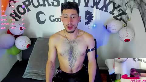 Snapshot of piggy_eddy chatting on 10/21/25, 04:35 Eddy Brock... Its a pleasure to talk to... online show from 10/21/25, 04:35