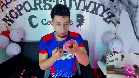 Snapshot of piggy_eddy chatting on 10/25/25, 03:47 Eddy Brock... Its a pleasure to talk to... online show from 10/25/25, 03:47