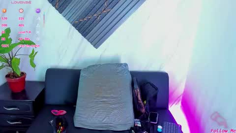 Snapshot of piggy_eddy chatting on 11/25/25, 10:43 Eddy Brock... Its a pleasure to talk to... online show from 11/25/25, 10:43