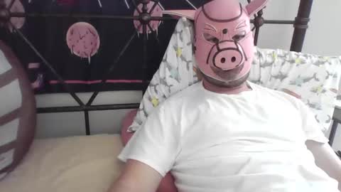 piggyplaypen online show from 05/26/26, 07:32