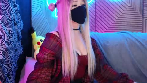 Snapshot of pika_pikaa chatting on 04/27/26, 11:14 Sonya online show from 04/27/26, 11:14