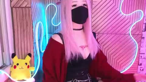 Snapshot of pika_pikaa chatting on 06/15/26, 01:41 Sonya online show from 06/15/26, 01:41