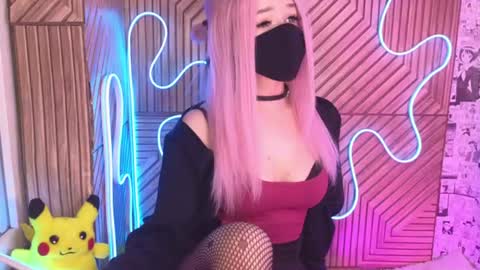 Snapshot of pika_pikaa chatting on 06/21/26, 01:30 Sonya online show from 06/21/26, 01:30