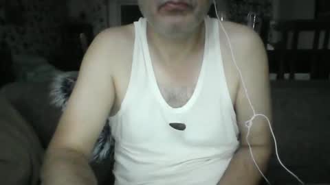 Snapshot of pikolo71 chatting on 12/04/24, 08:29 Tom online show from 12/04/24, 08:29