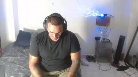 pikoro_gomez online show from 02/07/25, 01:36