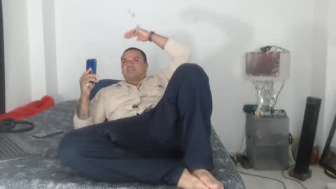 pikoro_gomez online show from 02/11/25, 10:18