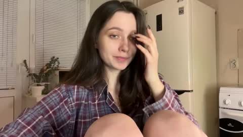 Trisha     online show from 12/15/25, 06:12