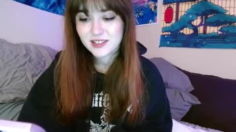 PilloGoddess online show from 03/03/25, 07:54