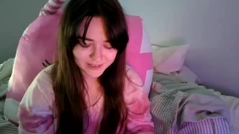 Snapshot of pillogoddess chatting on 06/14/26, 02:20 PilloGoddess online show from 06/14/26, 02:20