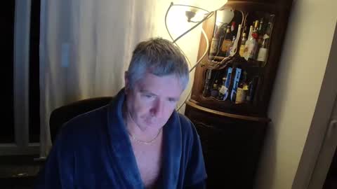 Snapshot of piloontje chatting on 11/28/25, 05:54 piloontje online show from 11/28/25, 05:54