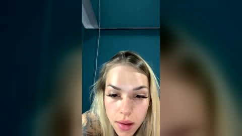 PinaFox online show from 04/25/26, 01:41